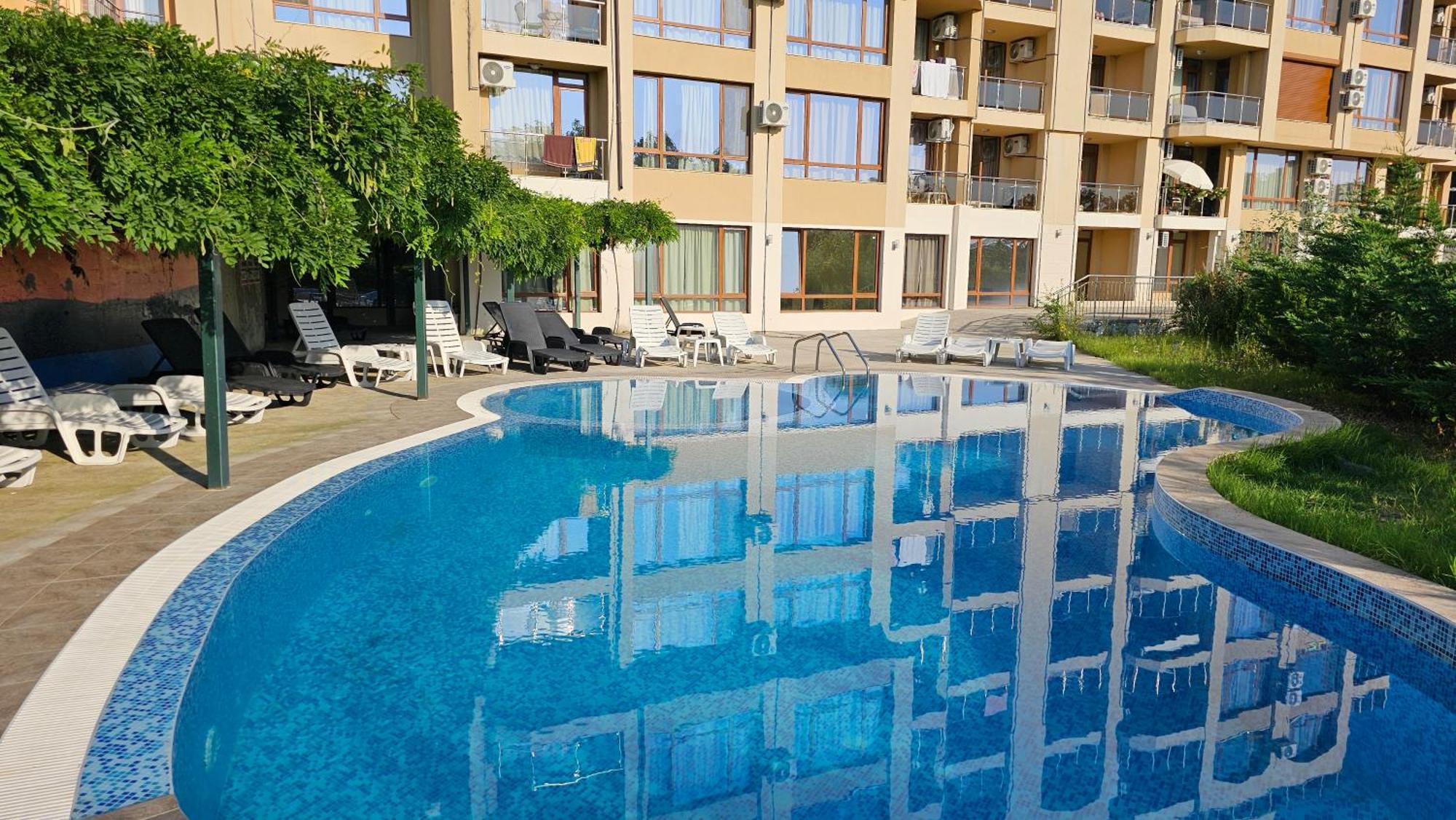 Aparthotel Vesta Riviera - Free Parking Goldstrand Exterior foto