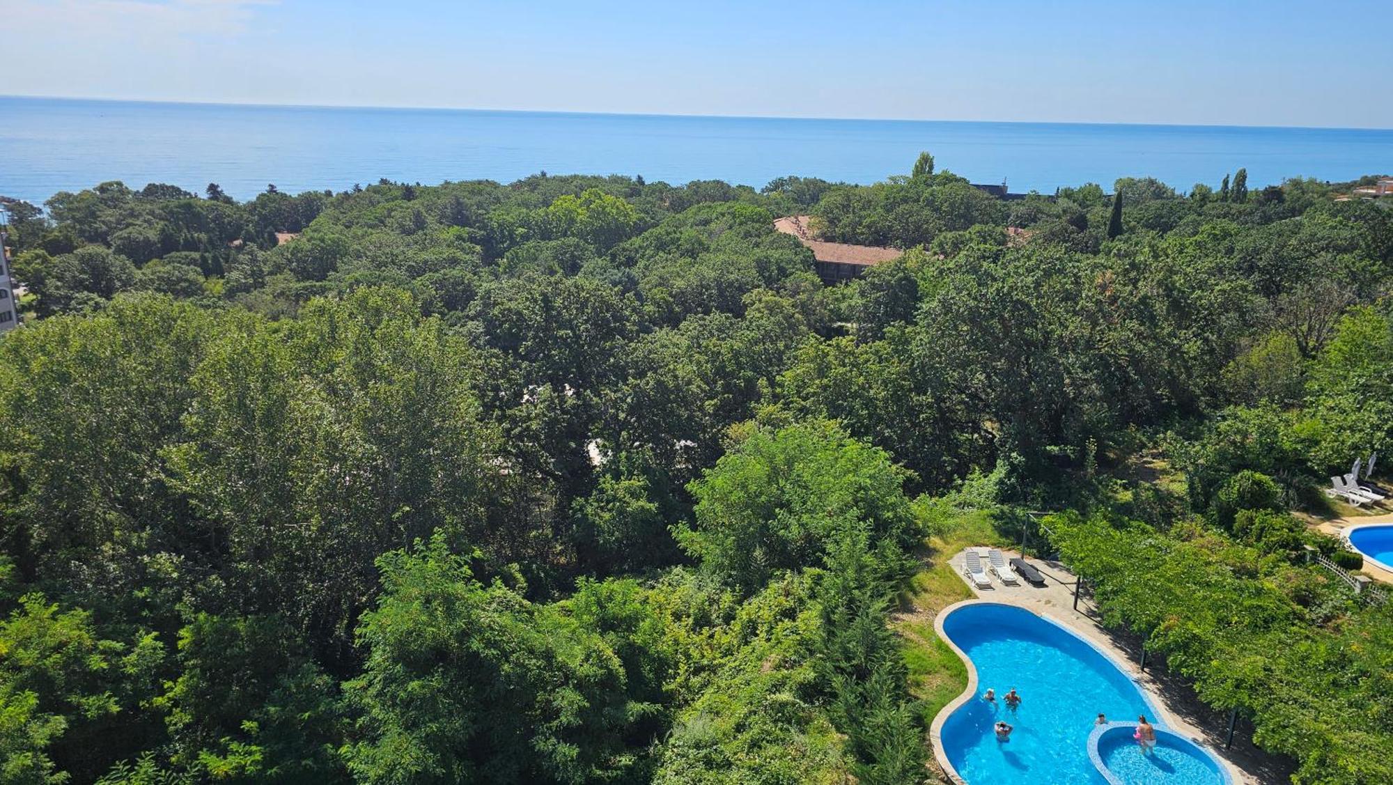 Aparthotel Vesta Riviera - Free Parking Goldstrand Exterior foto