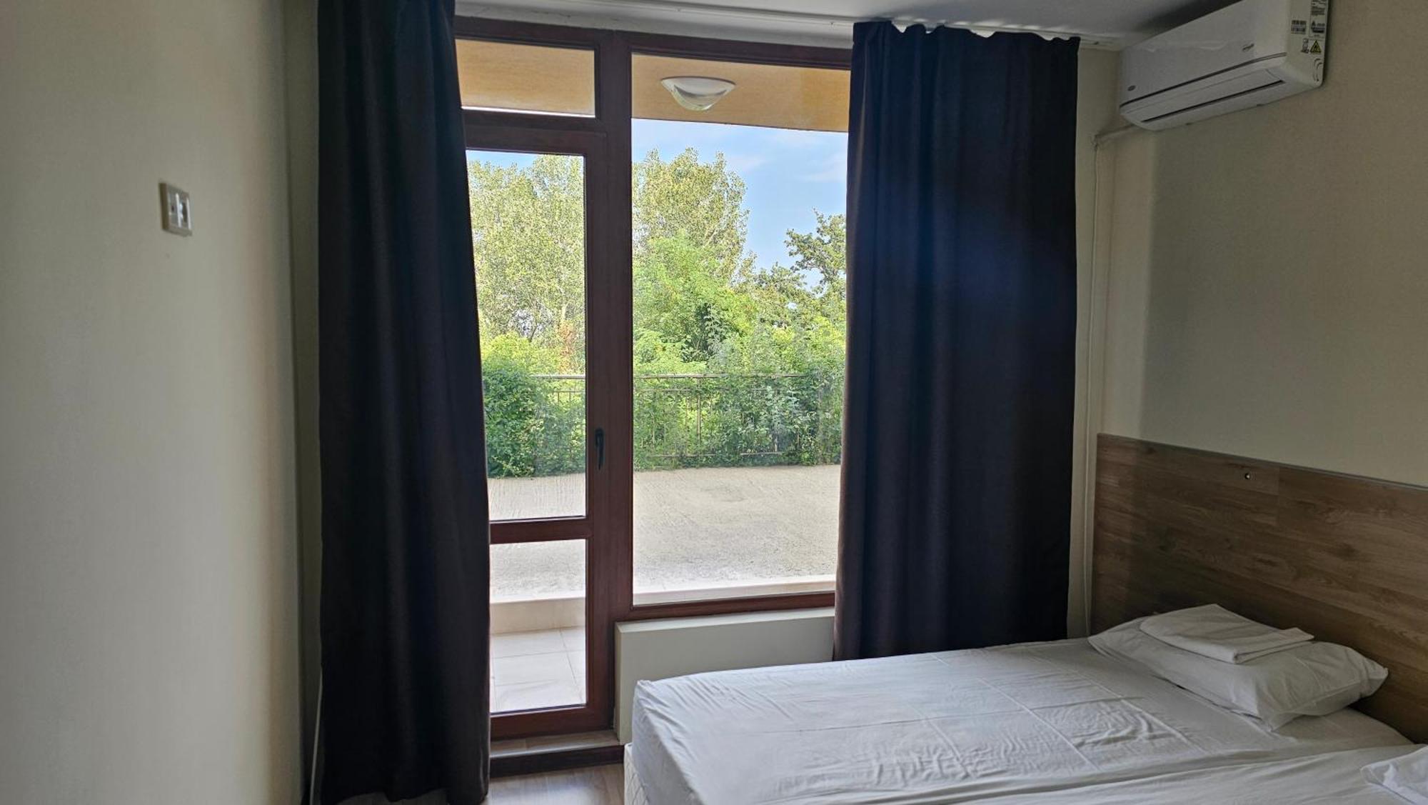 Aparthotel Vesta Riviera - Free Parking Goldstrand Zimmer foto