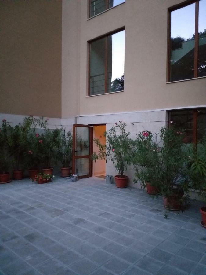 Aparthotel Vesta Riviera - Free Parking Goldstrand Exterior foto