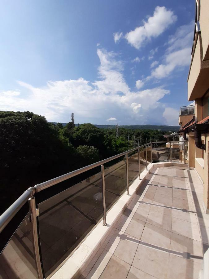 Aparthotel Vesta Riviera - Free Parking Goldstrand Exterior foto