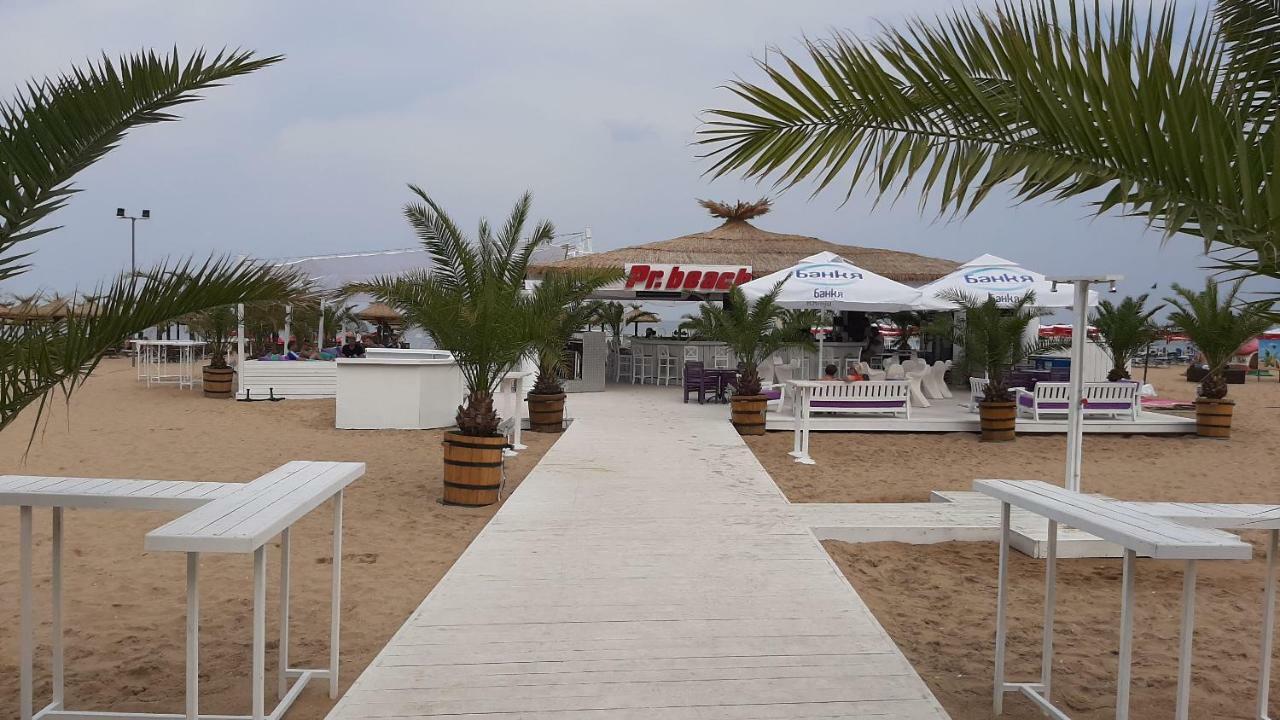 Aparthotel Vesta Riviera - Free Parking Goldstrand Exterior foto