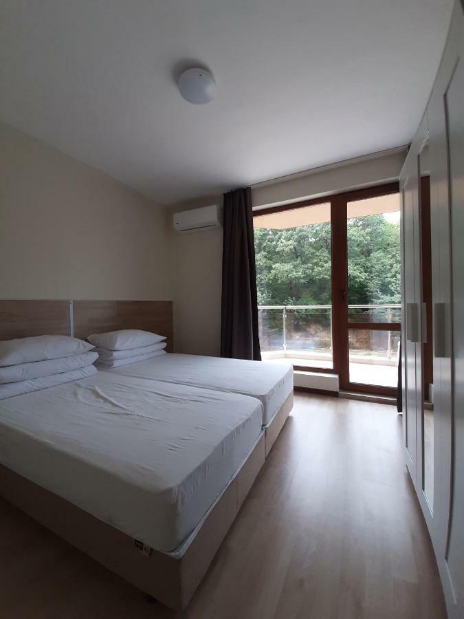 Aparthotel Vesta Riviera - Free Parking Goldstrand Exterior foto