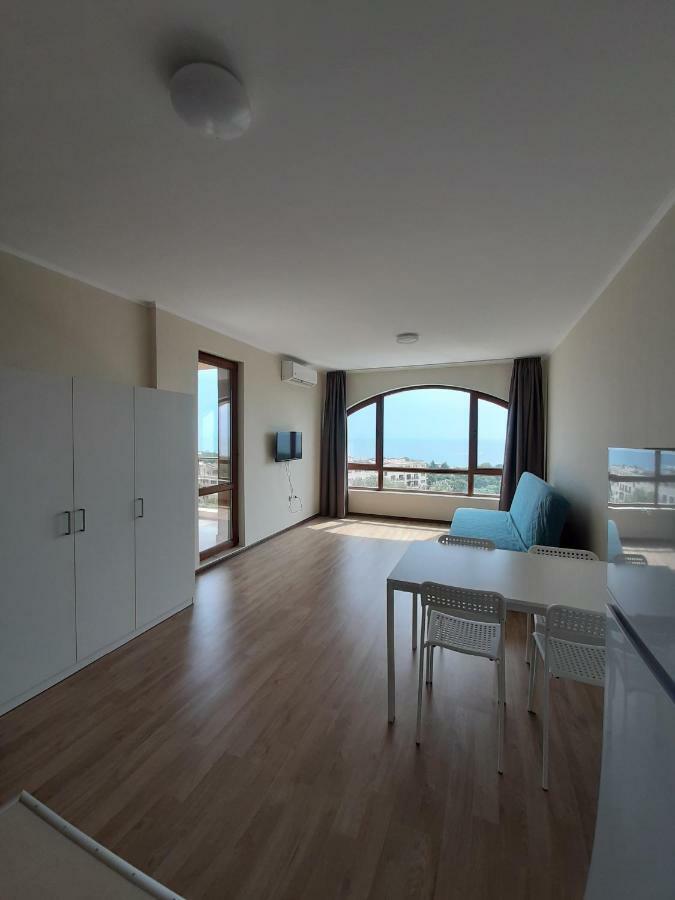 Aparthotel Vesta Riviera - Free Parking Goldstrand Exterior foto