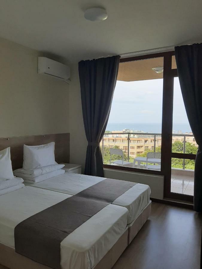 Aparthotel Vesta Riviera - Free Parking Goldstrand Exterior foto
